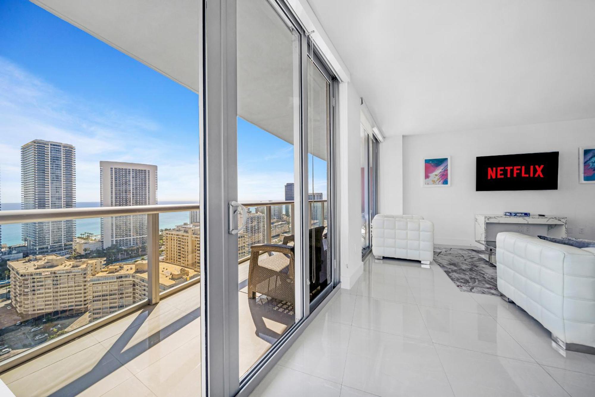 Resort-Style Living With Direct Ocean Views - 3Br Beauty Hallandale Beach Exteriér fotografie