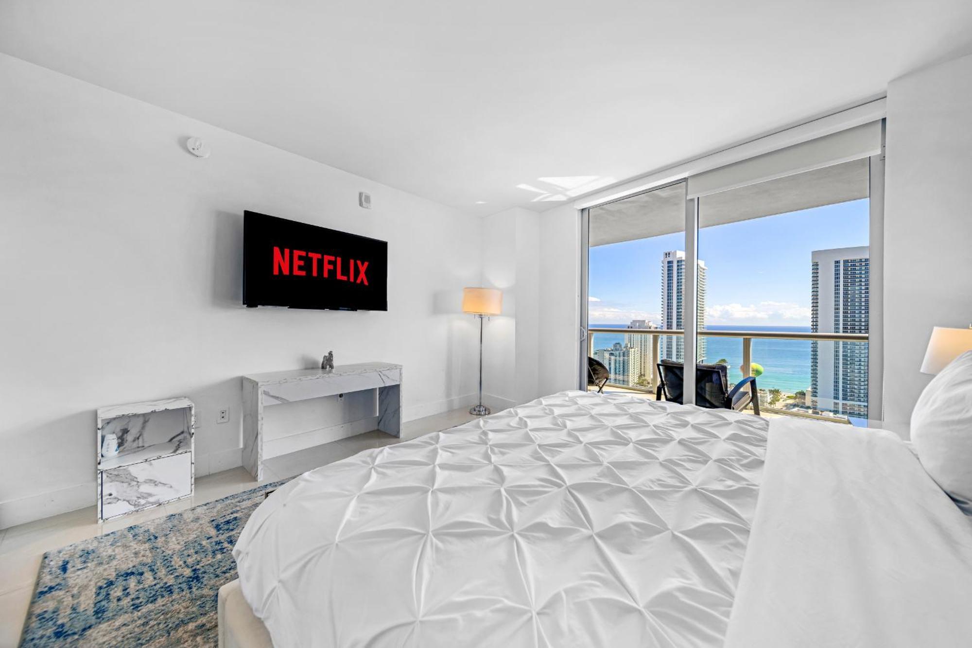 Resort-Style Living With Direct Ocean Views - 3Br Beauty Hallandale Beach Exteriér fotografie