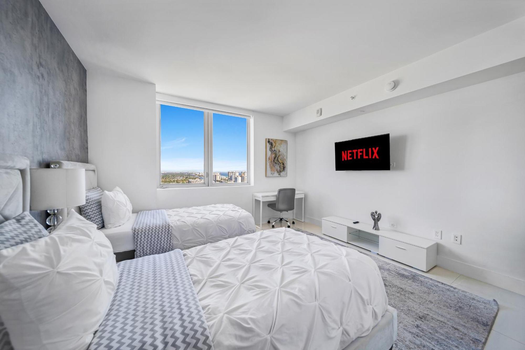 Resort-Style Living With Direct Ocean Views - 3Br Beauty Hallandale Beach Exteriér fotografie