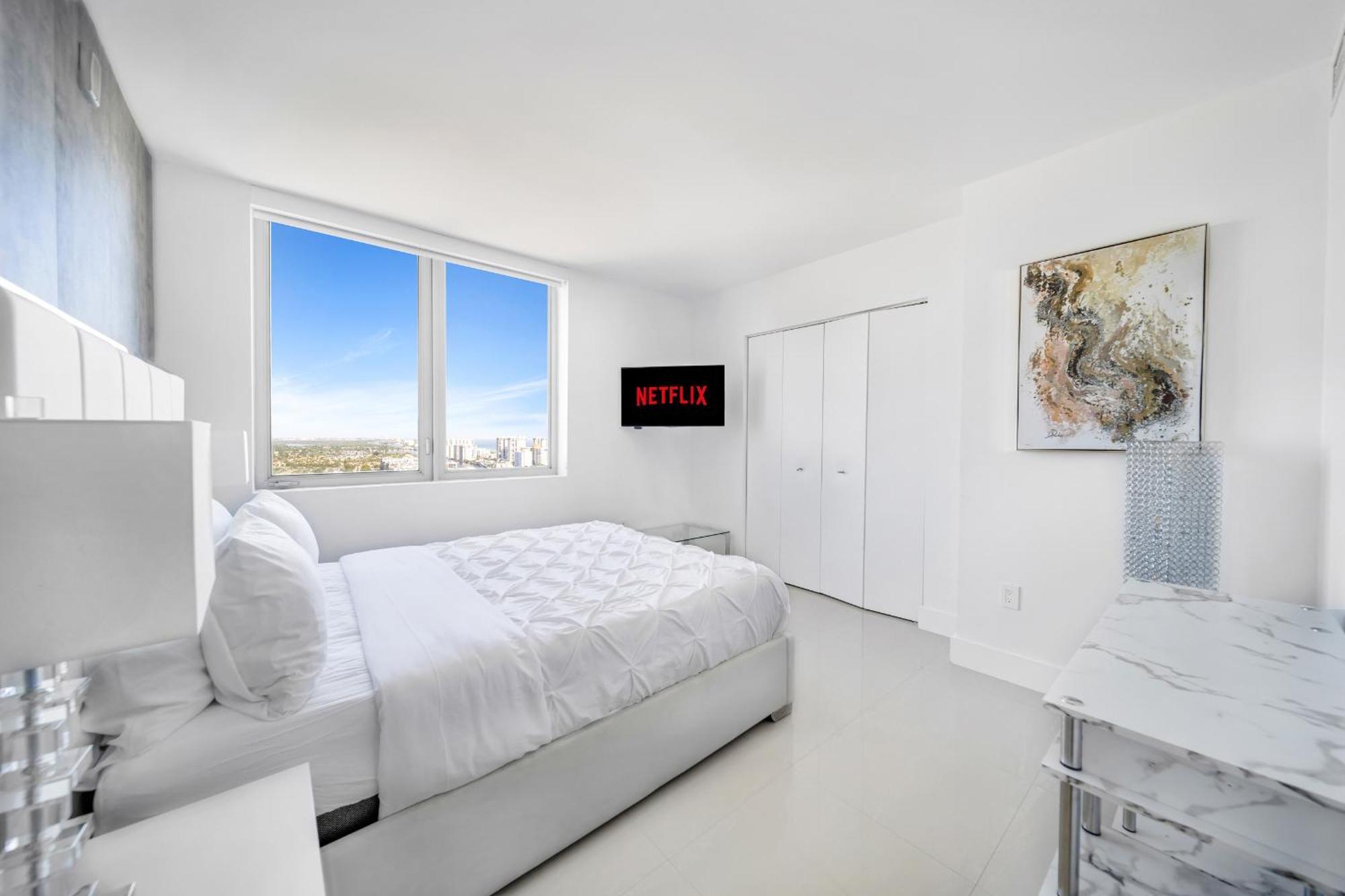 Resort-Style Living With Direct Ocean Views - 3Br Beauty Hallandale Beach Exteriér fotografie